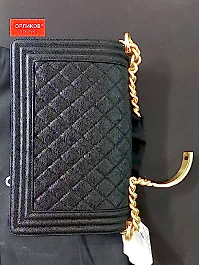 Сумка Chanel со сломанной ручкой до ремонта