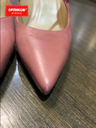Мысы женских розовых туфель до реставрации и ремонта