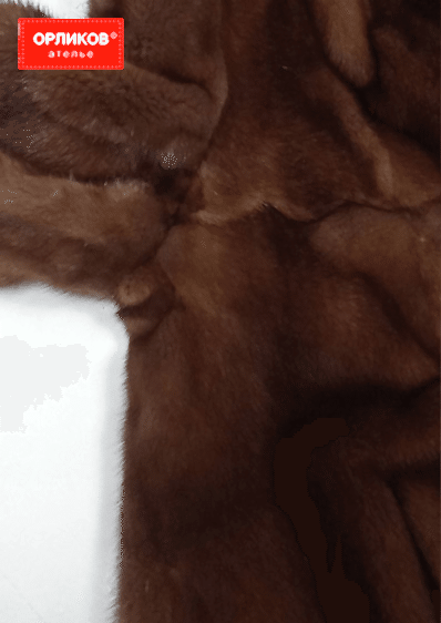 Шуба из натурального меха после ремонта разрыва на подмышке