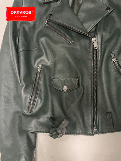 Ремонт дырки на кожаной женской куртке