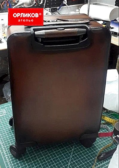 Чемодан дорожный после полной реставрации