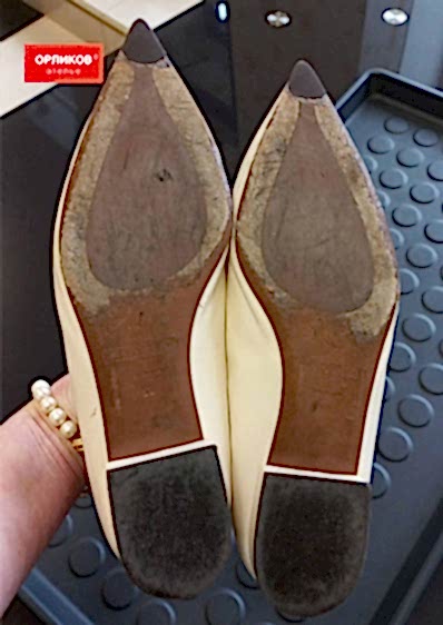 Женские кремовые туфли до установки профилактики