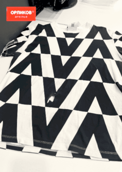 Мужская футболка до ремонта дырки